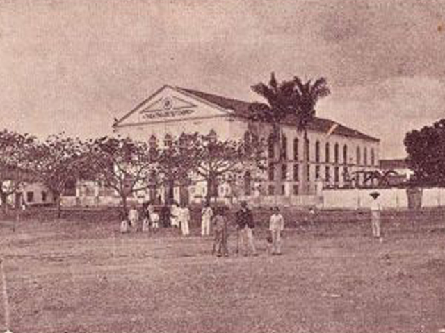 Foto antiga do Teatro 4 de Setembro